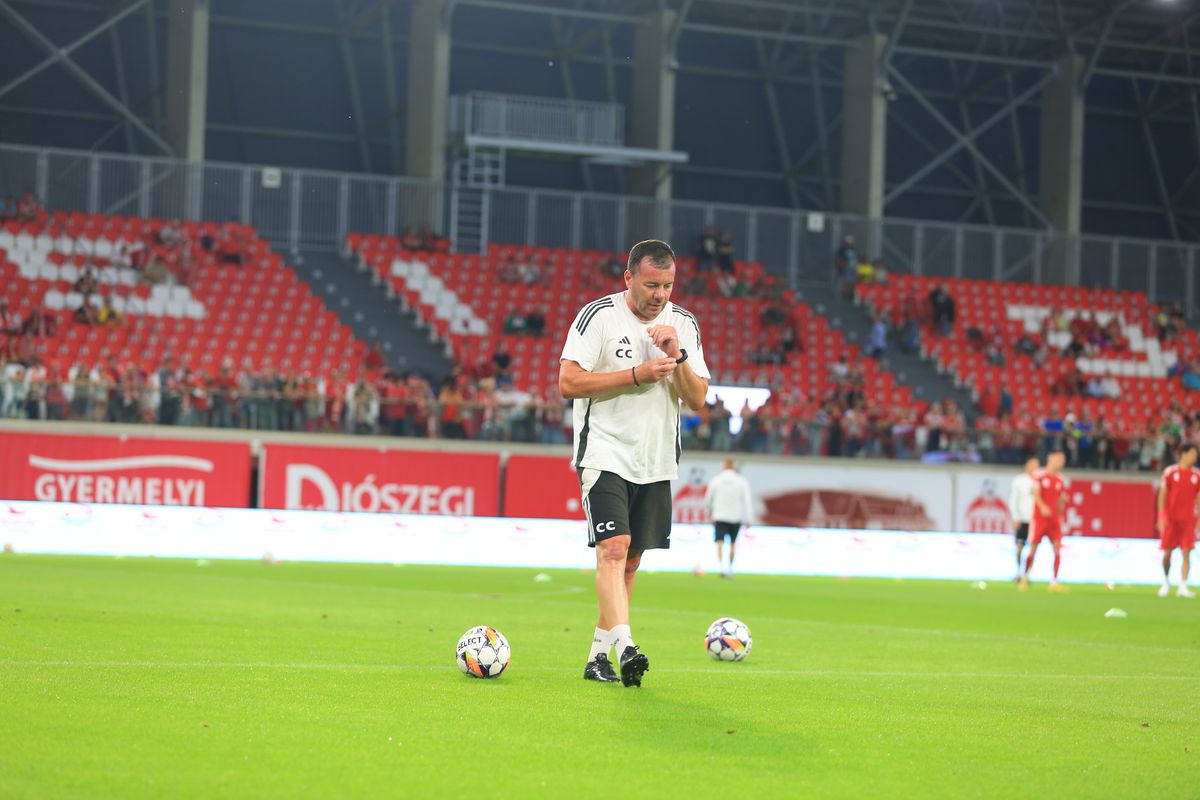 Scandări xenofobe repetate la Sepsi - Dinamo » Apel disperat de la stația de amplificare!