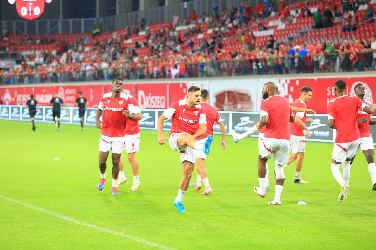 Scandări xenofobe repetate la Sepsi - Dinamo » Apel disperat de la stația de amplificare!