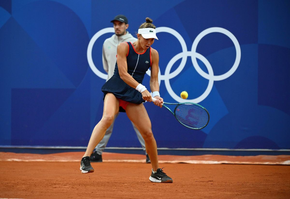 Jaqueline Cristian, victorie MĂREAȚĂ pe legendara arenă „Suzanne Lenglen” » Debutantă la Jocurile Olimpice, a revenit miraculos în fața favoritei gazdelor! Moment glorios pentru România