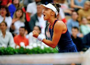 Jaqueline Cristian, victorie MĂREAȚĂ pe legendara arenă „Suzanne Lenglen” » Debutantă la Jocurile Olimpice, a revenit miraculos în fața favoritei gazdelor! Moment glorios pentru România