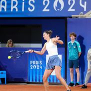 Irina Begu, înfruntând-o pe Iga Swiatek la Jocurile Olimpice / Sursă foto: Imago Images