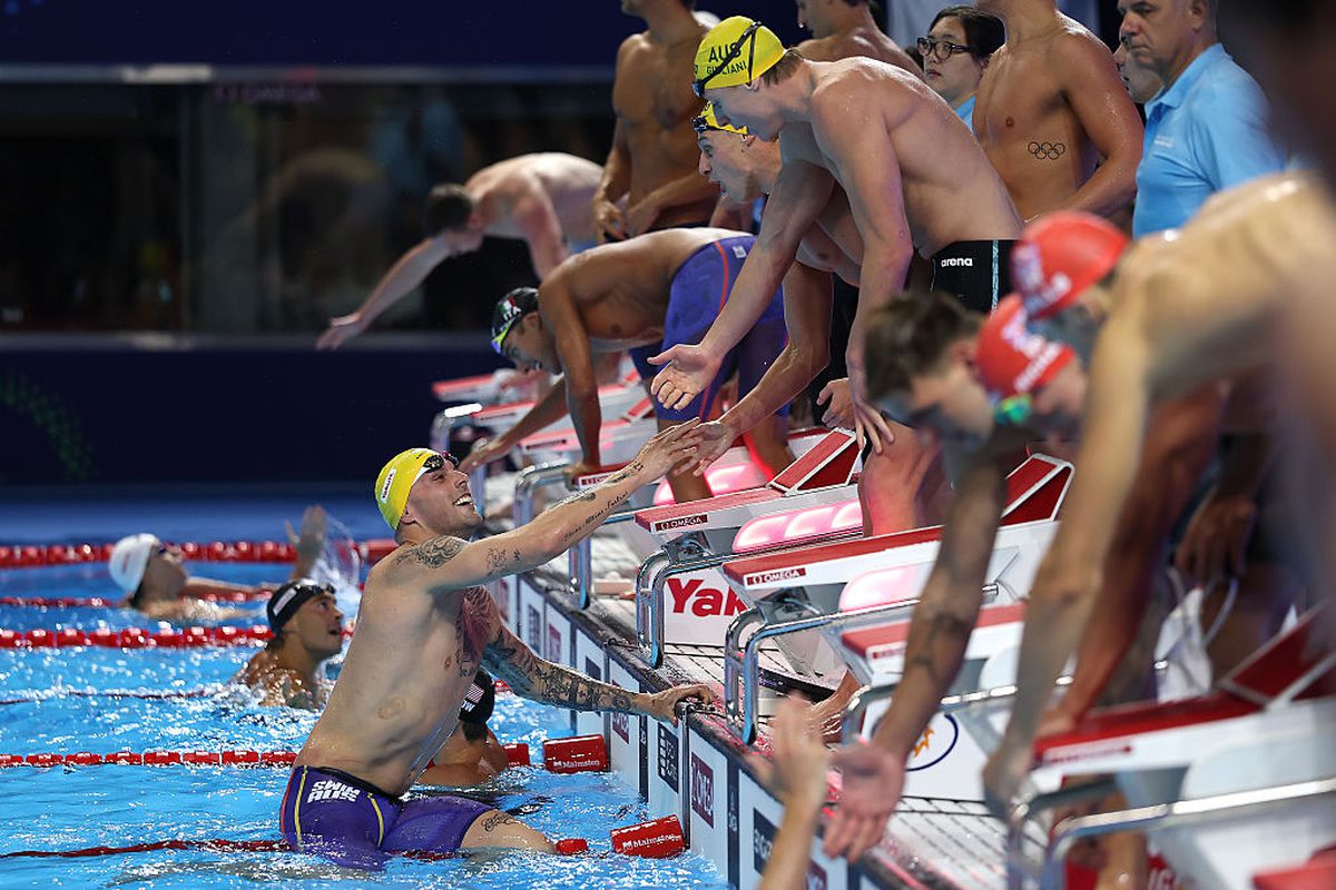 E Pan Zhanle marele rival al lui David Popovici la CM din Singapore? Ștafeta de 4X100 m liber a răsturnat calculele! AUR cu timp inuman