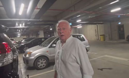 Scandal la finalul meciului FCSB - Farul! „Ceaușescu”, la un pas de bătaie cu Viorel Hrebenciuc: „Borfașule, dă banii!”