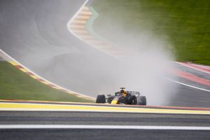 Marele Premiu al Belgiei » Toată lumea schimbă pneurile! Ce tactică pentru McLaren