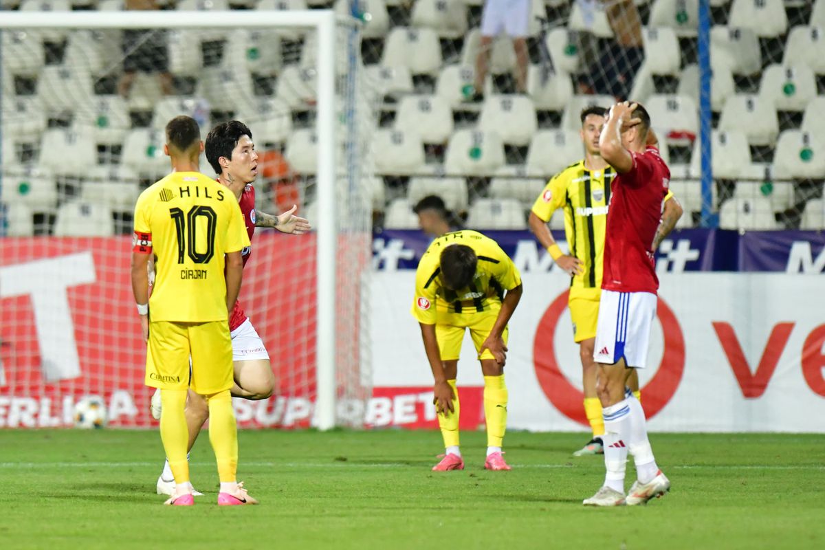 Ultrașii Oțelului continuă conflictul cu șefii clubului: „Cum a fost posibil? Dinamo nu va fi primită niciodată bine aici!”