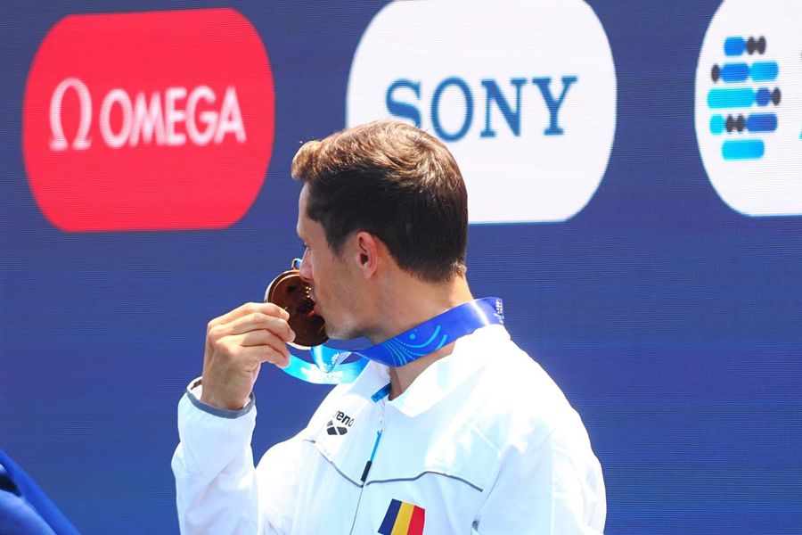 Constantin Popovici, bronz la sărituri de la mare înălțime la Campionatele Mondiale de la Singapore: „Sunt fericit pentru această medalie!”