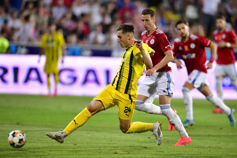 Basarab Panduru a dat de pământ cu jucătorul lui Dinamo: „Nu faci absolut nimic”