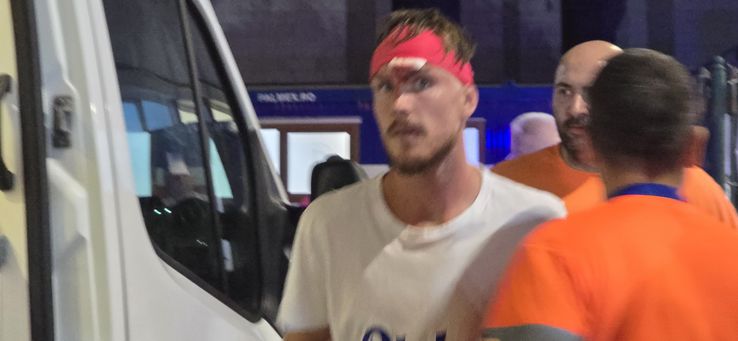 Ambulanța la stadion pentru doi jucători după Oțelul Galați - Dinamo