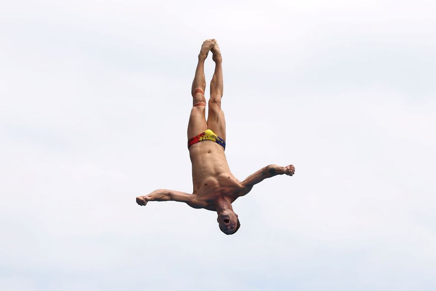 Constantin Popovici, bronz la sărituri de la mare înălțime la Campionatele Mondiale de la Singapore: „Sunt fericit pentru această medalie!”