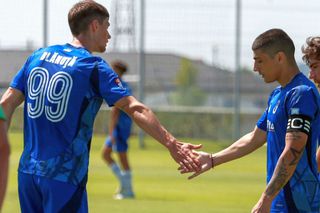 Transfer oficializat de FCU Craiova » Vedeta oltenilor a semnat: „Mult succes!”