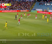 Alexandru Musi a solicitat un penalty în Oțelul - Dinamo. FOTO: captură @Digi Sport