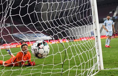 CFR CLUJ - DINAMO ZAGREB 2-2, 5-6 d.pen. // Onoare învinșilor! EDITORIAL Ovidiu Ioanițoaia: „Să nu-l mai suspectăm pe Petrescu!”