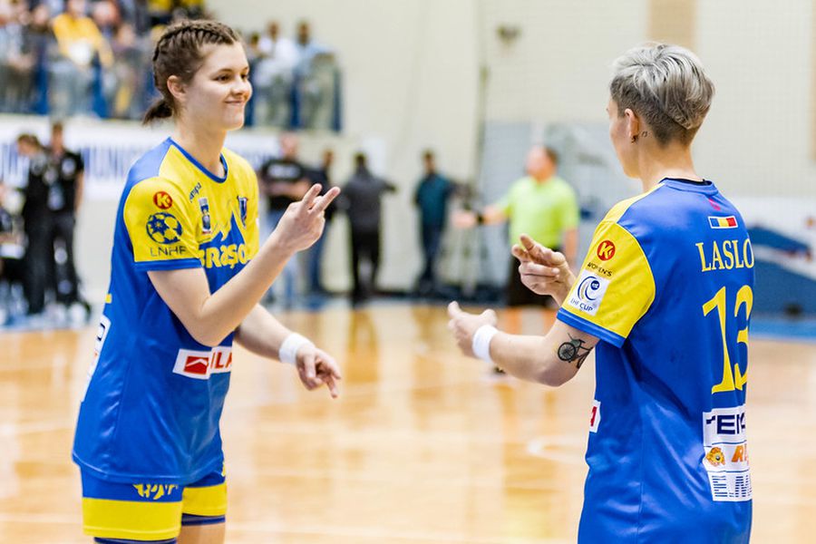 Daria Bucur (stânga) și Cristina Laslo și-au găsit repede echipe FOTO Dan Potor Decizie finală în cazul handbalistelor de la Corona » Pedepse reduse cu 4 până la 7,5 luni pentru fiecare handbalistă de la Corona!