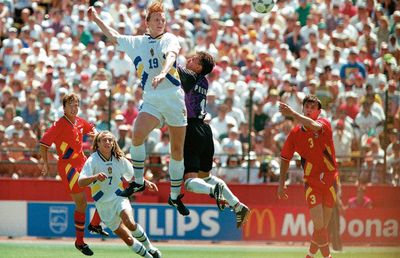 EXCLUSIV. Dezvăluire după 26 de ani de la meciul de coșmar: „Cu Suedia i-am spus lui Iordănescu să-l schimbăm pe Prunea, dar m-a făcut nebun!”