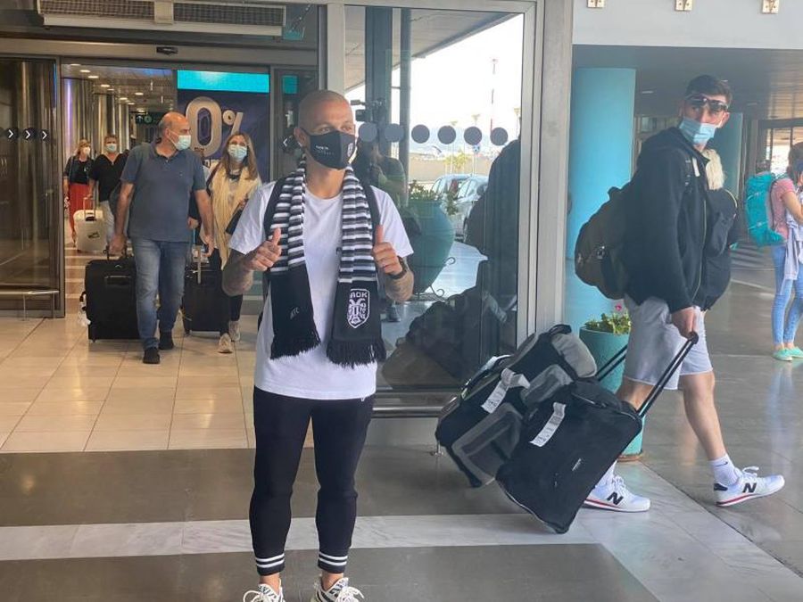 Primele imagini cu Alexandru Mitriță la Salonic! Mijlocașul va semna cu PAOK după vizita medicală