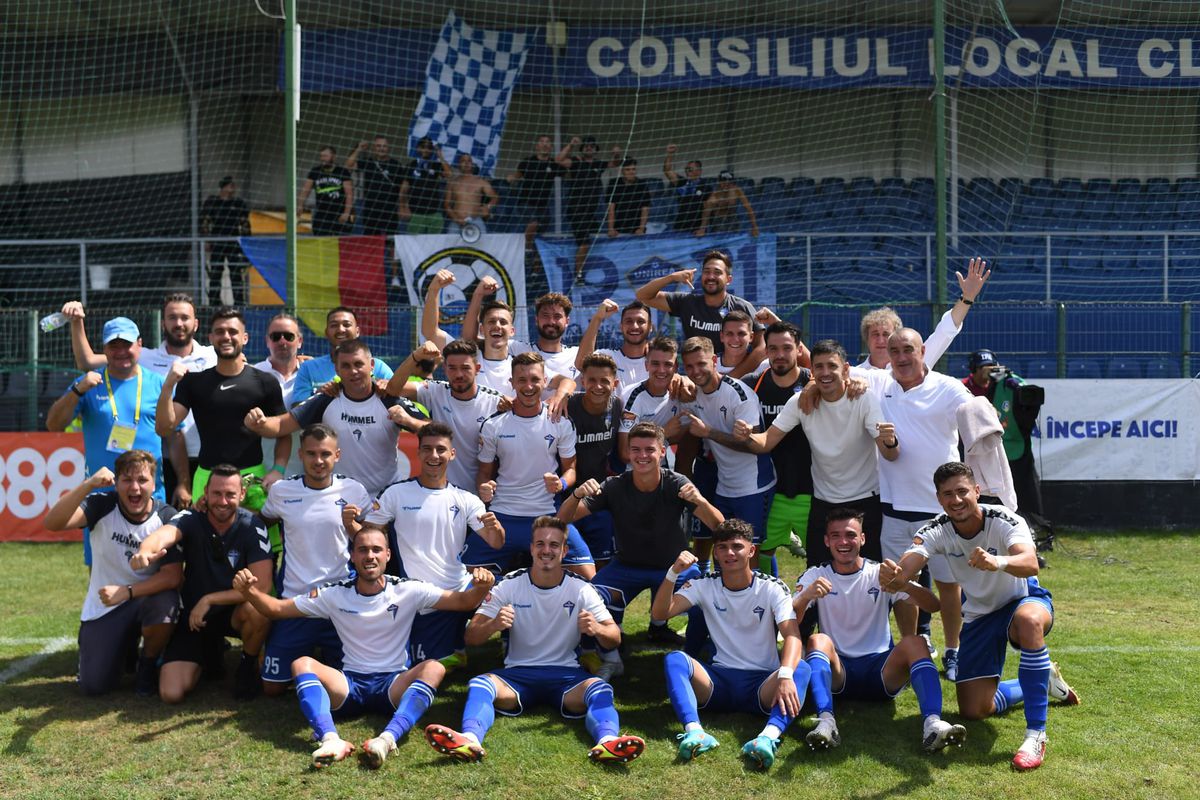 Sărbătoare de Champions League după victoria cu Dinamo » Cum au fost primiți acasă jucătorii de la Unirea Dej