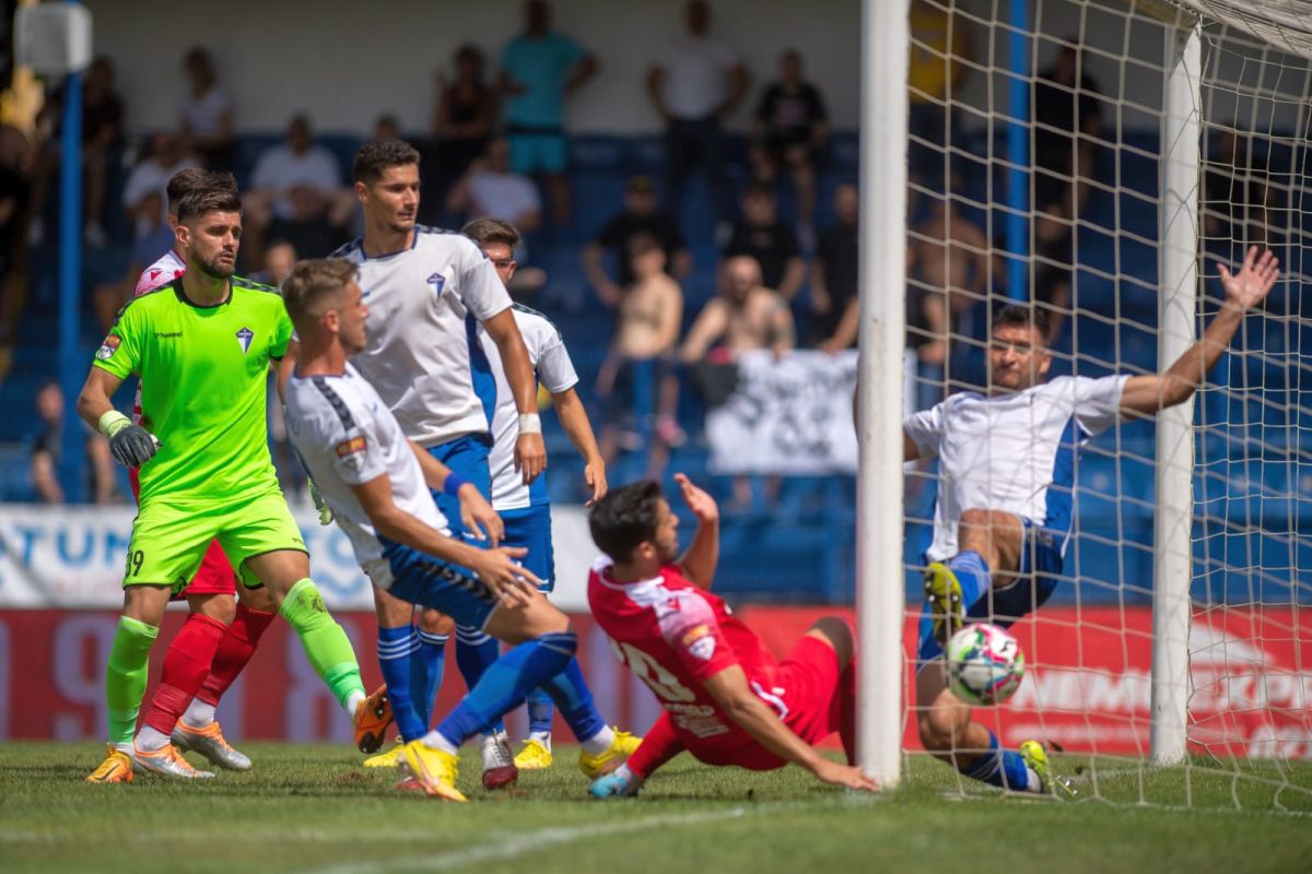 Sărbătoare de Champions League după victoria cu Dinamo » Cum au fost primiți acasă jucătorii de la Unirea Dej