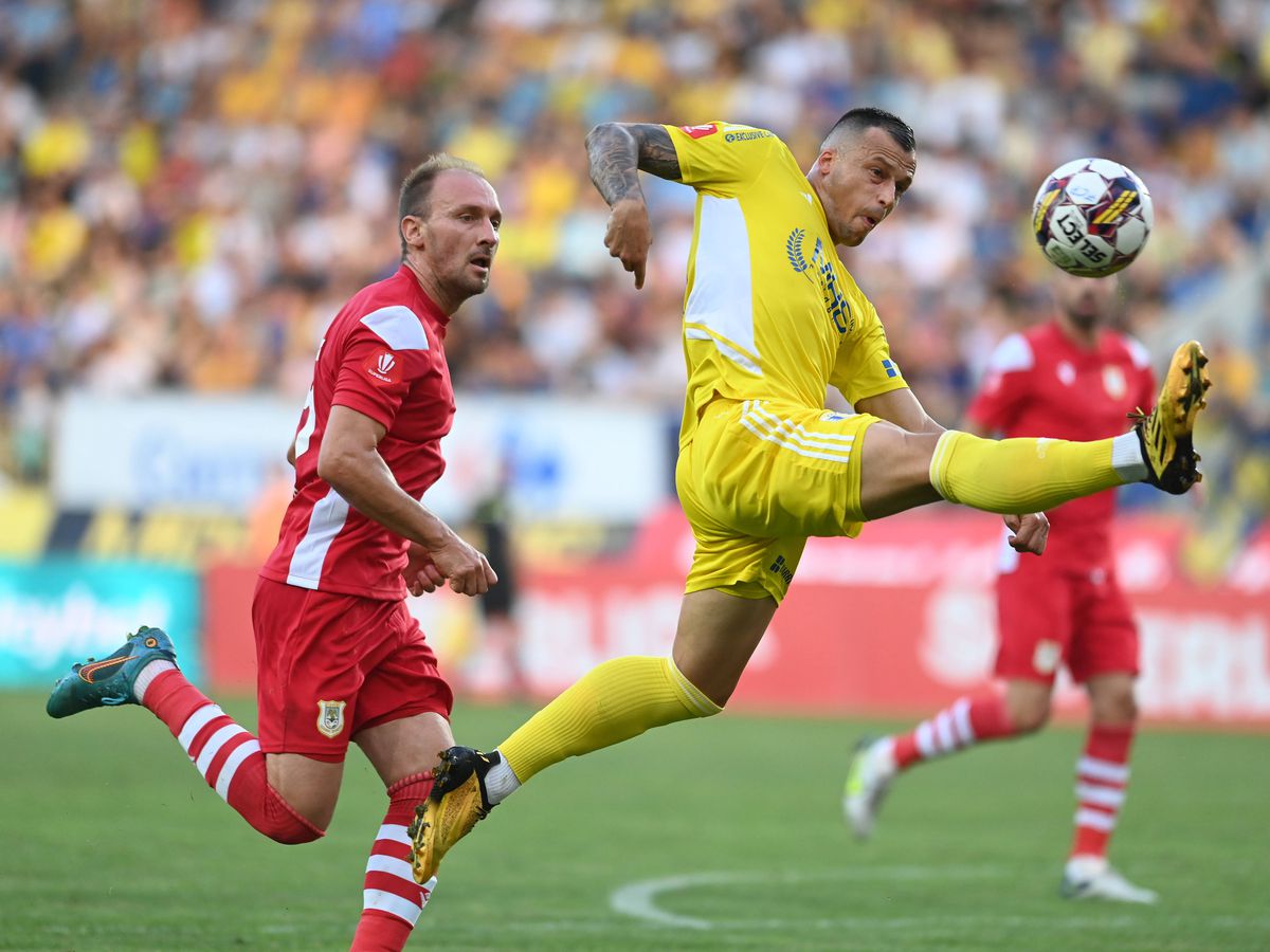 Petrolul și Mioveni, remiză fără goluri pe „Ilie Oană” » Ploieștenii rămân pe loc de play-off. Clasamentul ACUM