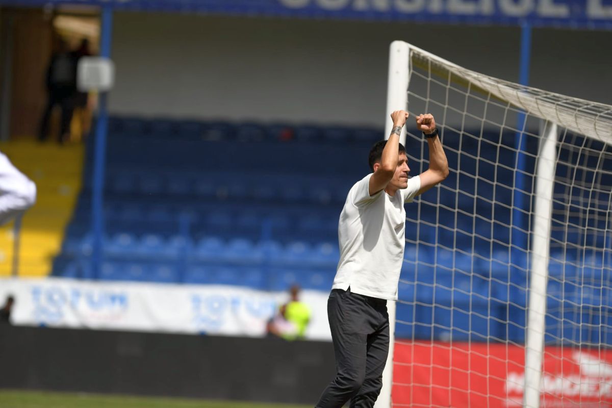 Sărbătoare de Champions League după victoria cu Dinamo » Cum au fost primiți acasă jucătorii de la Unirea Dej