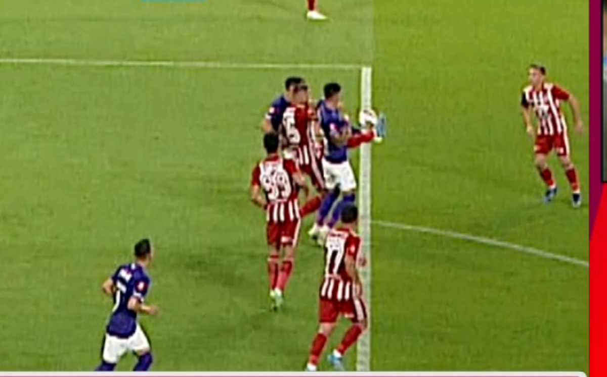 Sepsi - Rapid, întrerupt 6 minute pentru o decizie de arbitraj crucială » De ce a intervenit VAR