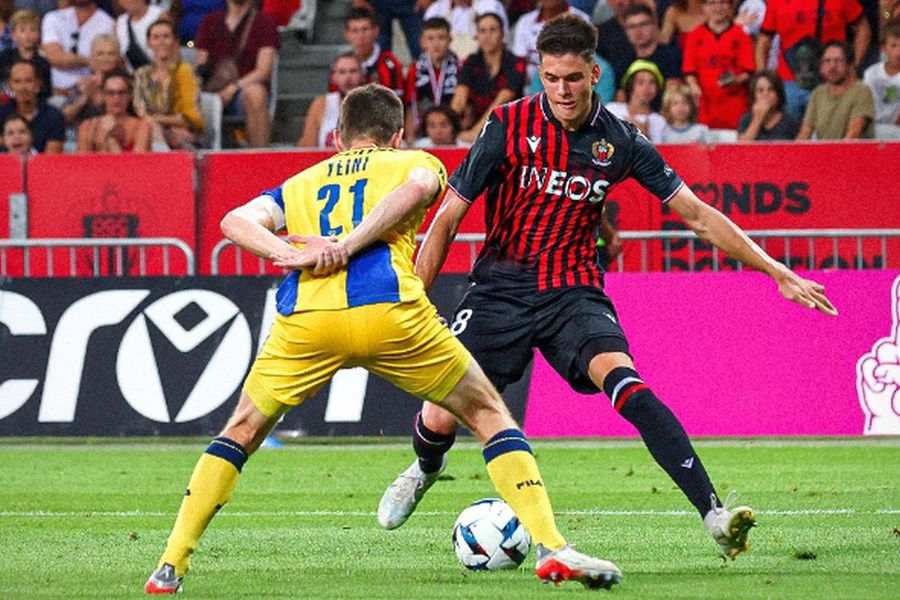 Rareș Ilie / Sursă foto: twitter.com/ogcnice_eng Nice trip!