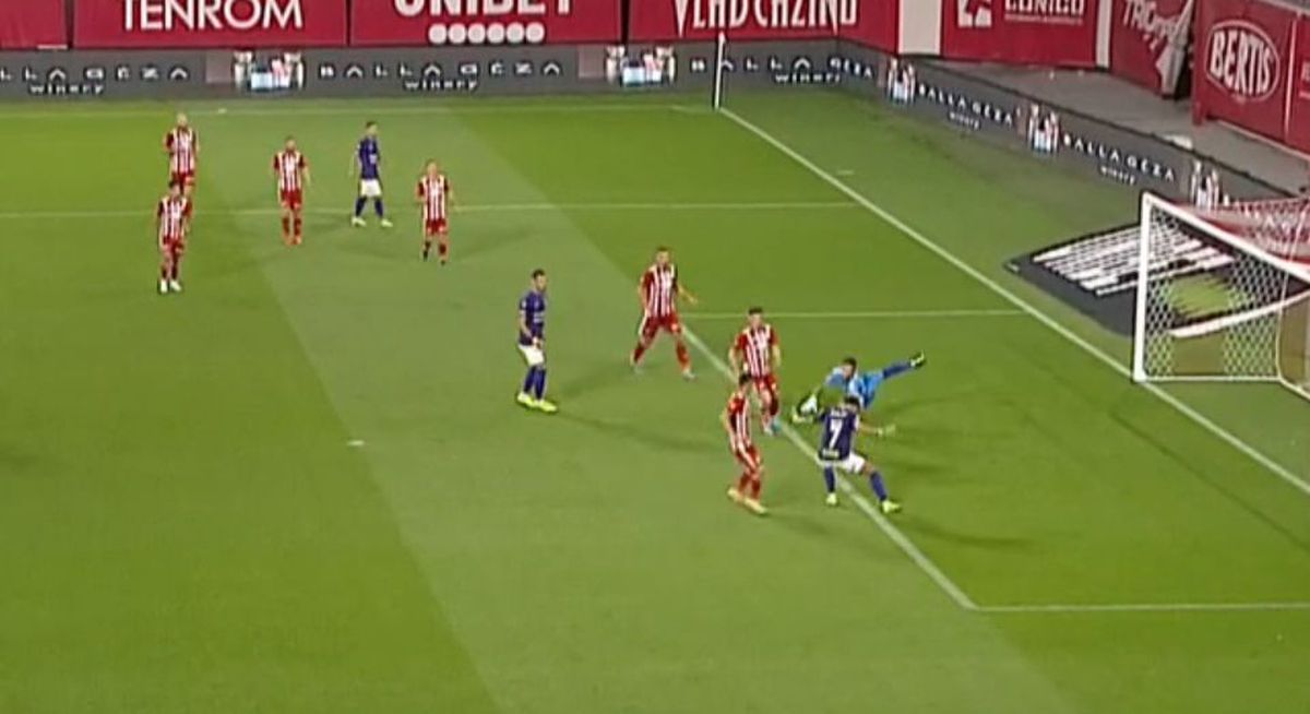 Gafă majoră a portarului care se cerea la națională » Cum a luat gol Niczuly în meciul cu Rapid