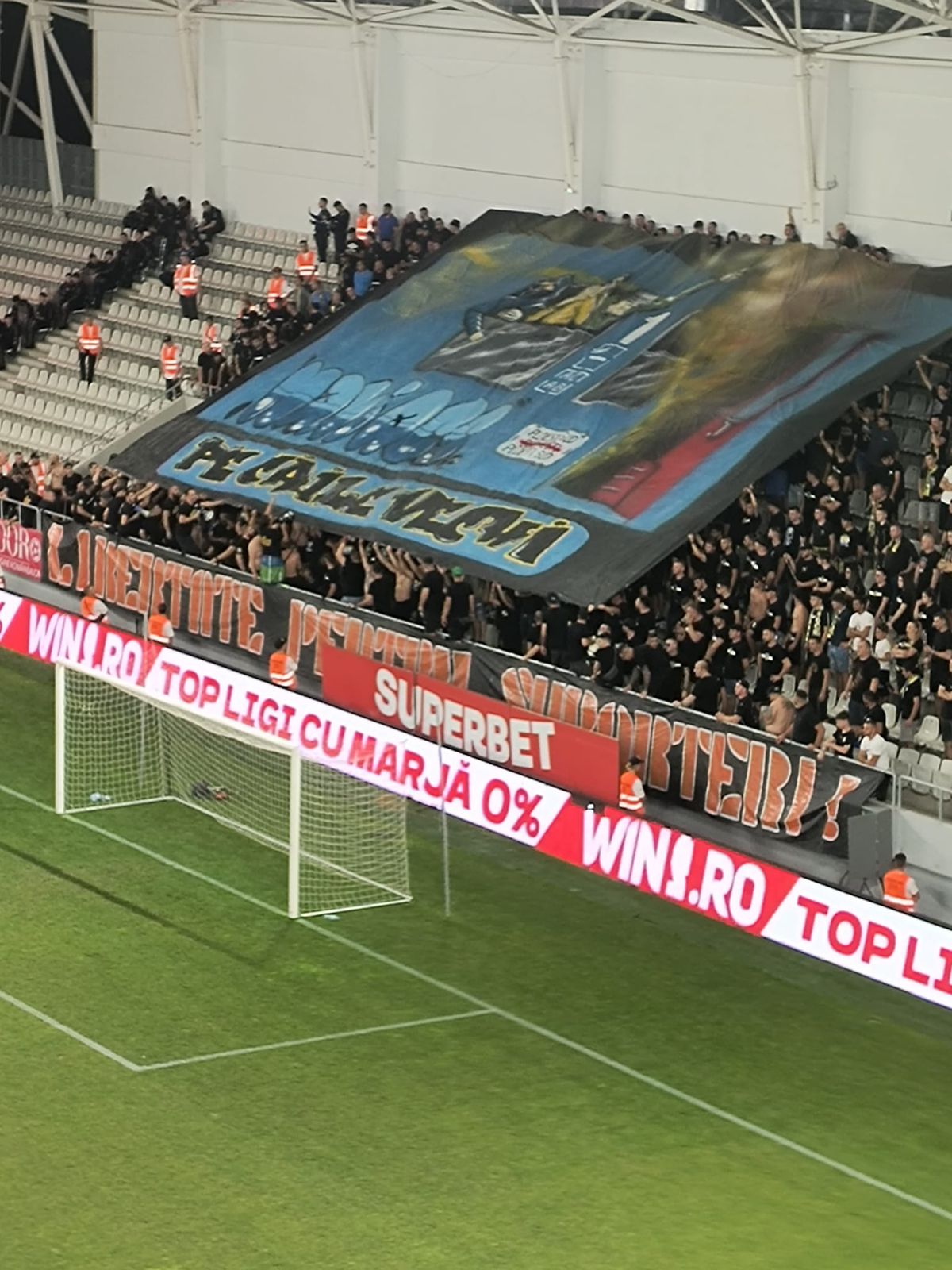 Complexul Sportiv Național „Arcul de Triumf” a taxat folosirea materialelor pirotehnice de la Dinamo - Petrolu