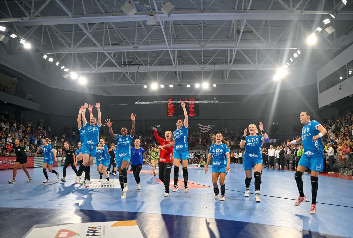 „SIUUUU!” » Cristina Neagu a sărbătorit triumful din Supercupă după modelul lui Cristiano Ronaldo