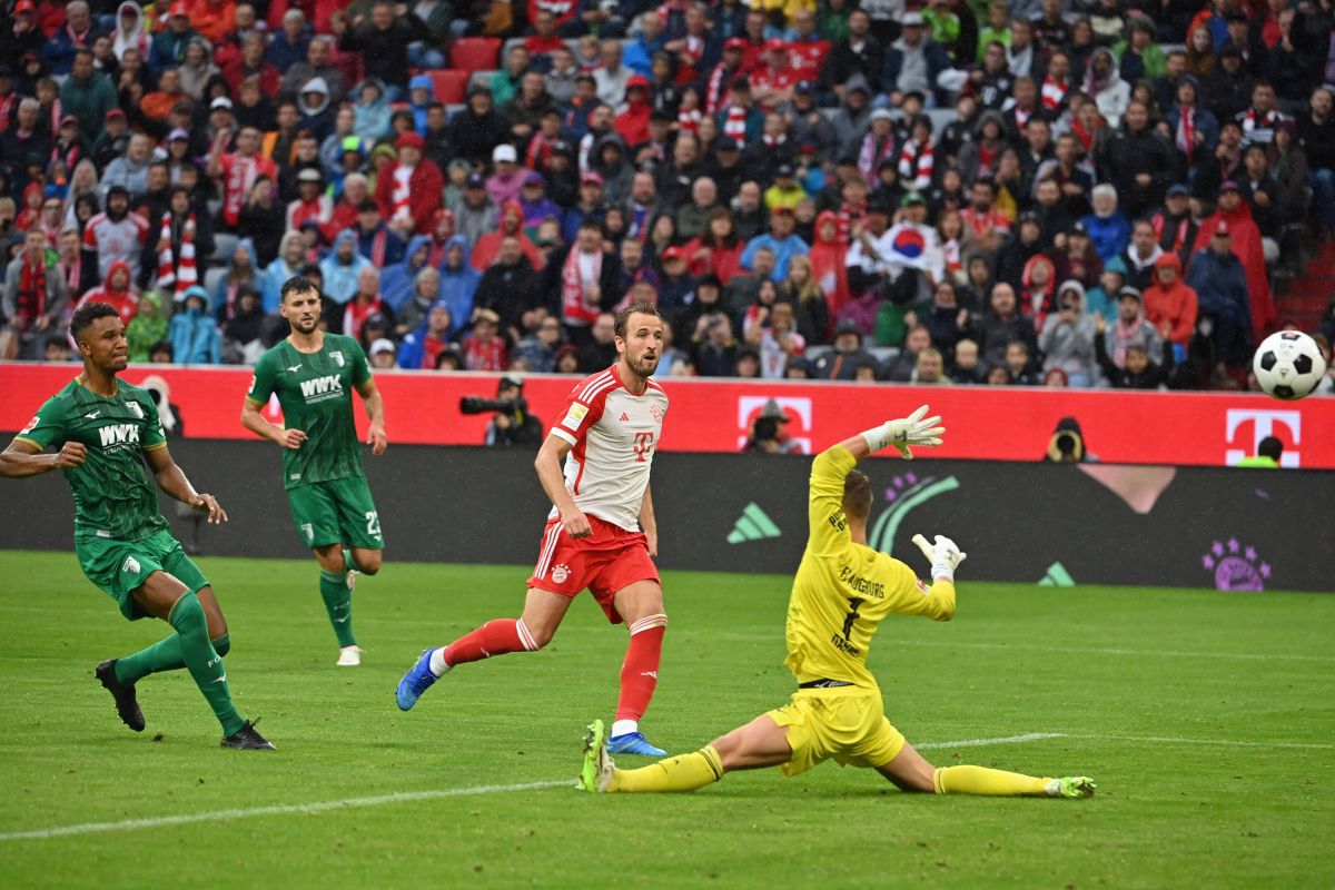 Bayern Munchen - Augsburg 3-1 - imagini spectaculoase din derby-ul Bavariei