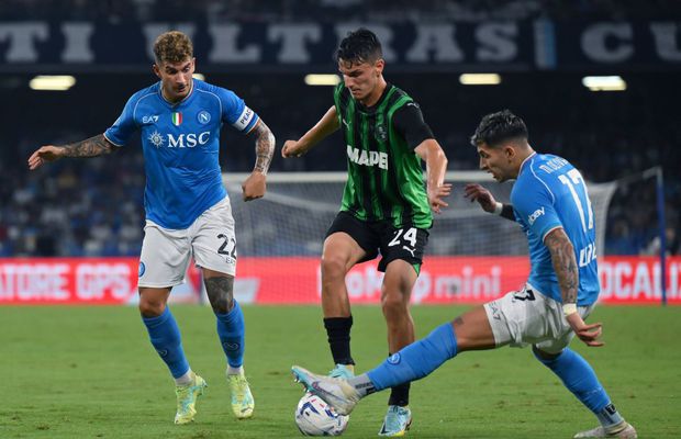 Daniel Boloca a fost titular în Napoli - Sassuolo » Românul a provocat penalty-ul din care campioana a deschis scorul