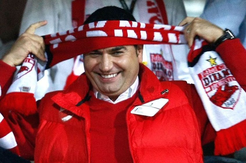 Cristi Borcea, 53 de ani, fostul patron al lui Dinamo, susține că își dorește să revină ca sponsor în viața echipei, dar numai cu un simbol al „câinilor” la conducere.