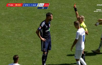 Momente inexplicabile în CSA Steaua - Alexandria » Chipirliu a fost eliminat, dar a terminat meciul în teren