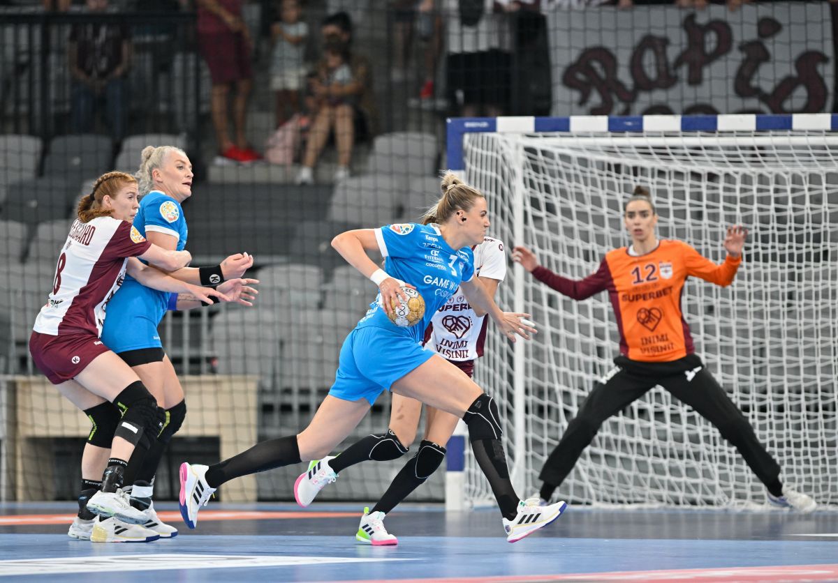 „SIUUUU!” » Cristina Neagu a sărbătorit triumful din Supercupă după modelul lui Cristiano Ronaldo