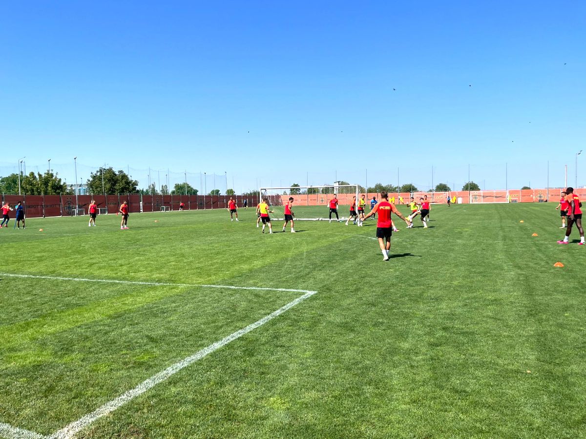 Antrenamentul lui FCSB înaintea meciului cu UTA Arad