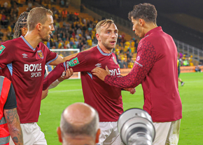 Scandal în Premier League » Liderul echipei a sărit la bătaie cu propriii fani, după eliminarea din Cupă: „Voi lupta de fiecare dată”
