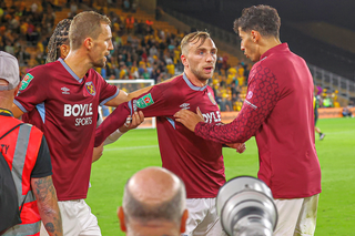 Scandal în Premier League » Liderul echipei a sărit la bătaie cu propriii fani, după eliminarea din Cupă: „Voi lupta de fiecare dată”