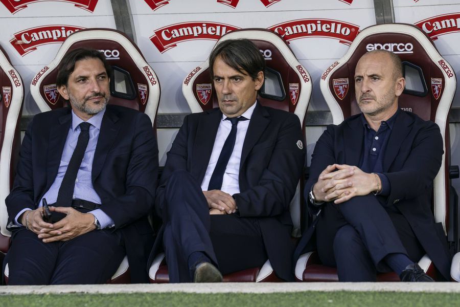 Îi pierde Chivu? » Au ofertele pe masă!