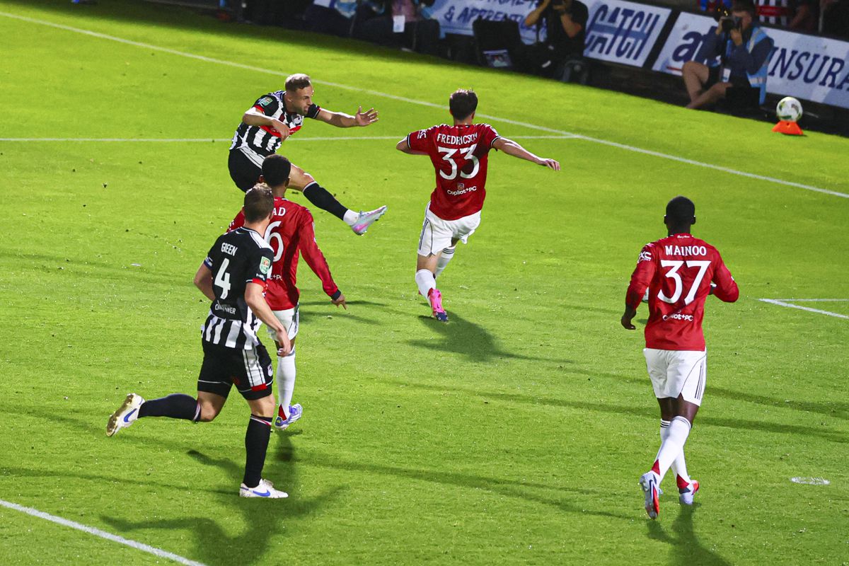 Manchester United a pus deja două nume pe lista de posibili înlocuitori pentru Ruben Amorim