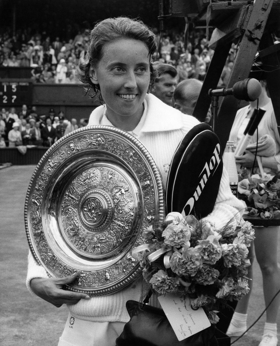 „Nu auzeam arbitrul, doar îi citeam pe buze cuvintele” » A murit o triplă campioană de Grand Slam, cu o poveste aparte: „Refuza fustele, prefera pantalonii scurți”