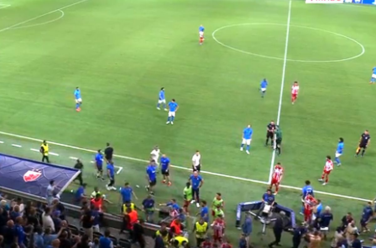 Haos după rezultatul-șoc din Liga Campionilor! Un agent de pază l-a lovit pe fotbalist