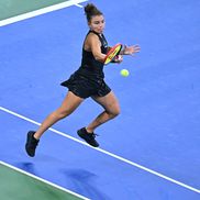 Jasmine Paolini, imagini din partida cu Destanee Aiava // foto: Imago