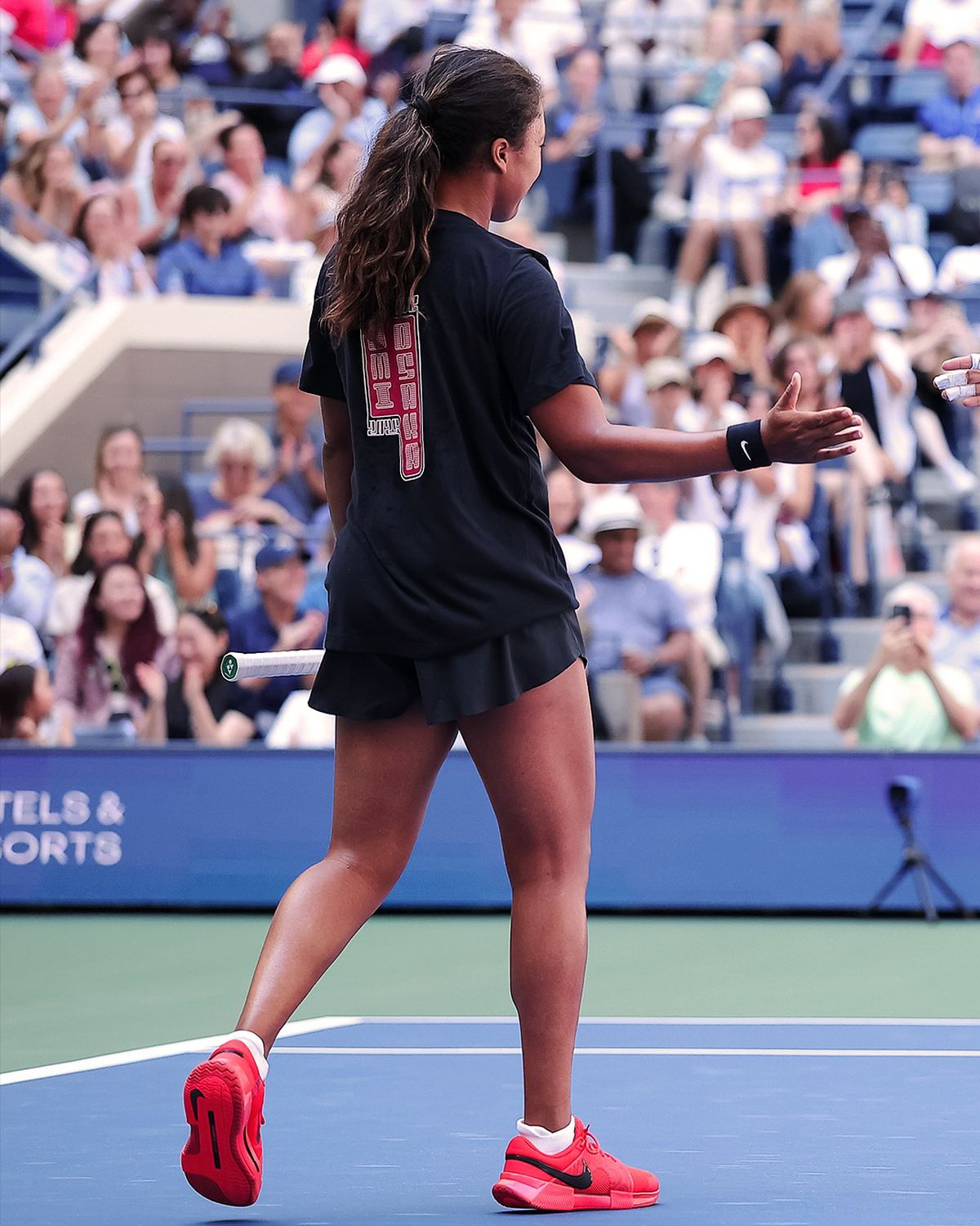 A intrat pe teren la US Open cu o ținută extravagantă și un gadget viral: „Nu mă așteptam să le placă”