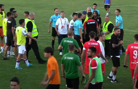 Scandal-monstru în Cupă, la Poli Timișoara - CS Dinamo » Alexa a intrat pe teren, „a sărit” la toată lumea! Bratu și-a împins propriii jucători: „Hai! Vin ăștia după noi!”