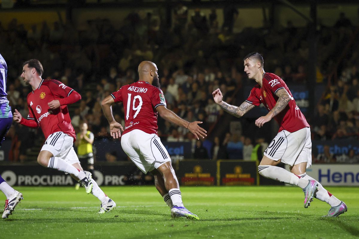 Manchester United a pus deja două nume pe lista de posibili înlocuitori pentru Ruben Amorim