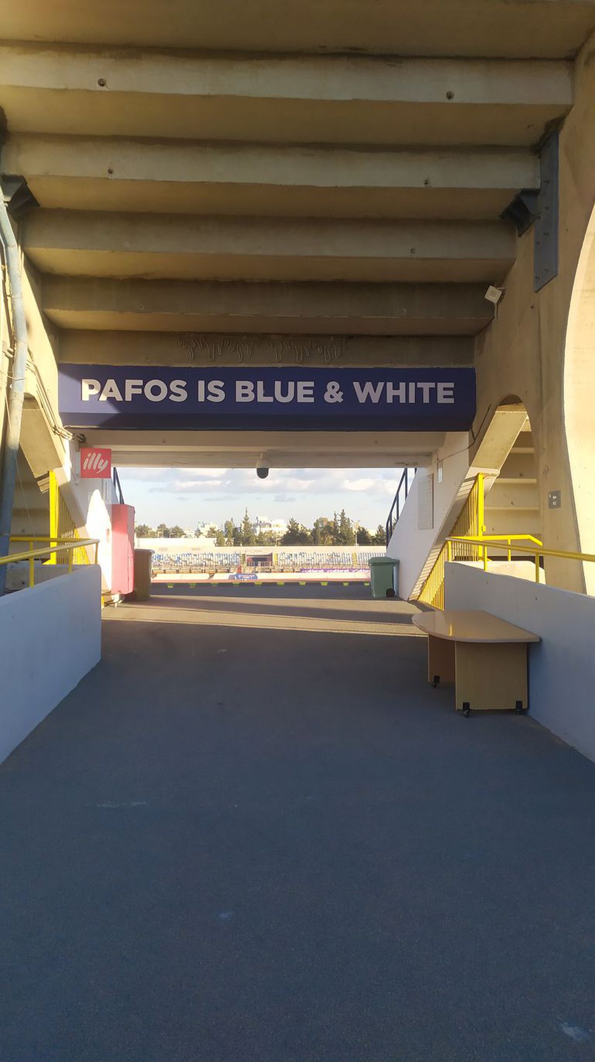 S-au calificat în grupa de Liga Campionilor, dar n-au stadion » Copaci în loc de peluze