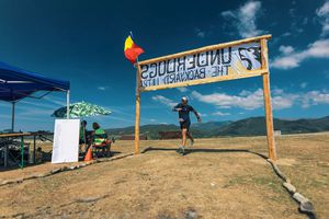 O buclă de 6,8 kilometri care se repetă la nesfârșit – conceptul unui ultramaraton organizat în Dâmbovița la finalul acestei săptămâni