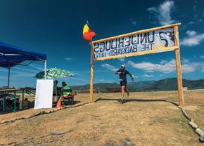 O buclă de 6,8 kilometri care se repetă la nesfârșit – conceptul unui ultramaraton organizat în Dâmbovița la finalul acestei săptămâni