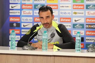 Charalambous s-a enervat înainte de FCSB - Aberdeen: „Urăsc să vorbesc despre asta, e ultimul lucru pe care vreau să-l aud”