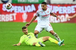 A semnat în Belgia și s-a destăinuit presei locale: „Mi se spunea «Messi al României». Hagi mă vedea decarul naționalei, dar m-a scos după 3 meciuri”