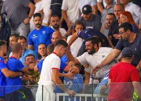 Haos după rezultatul-șoc din Liga Campionilor! Un agent de pază l-a lovit pe fotbalist